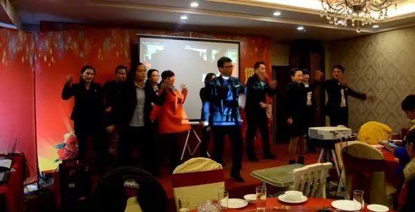 揮灑青春，以樂為主，群魔共舞之抓錢舞